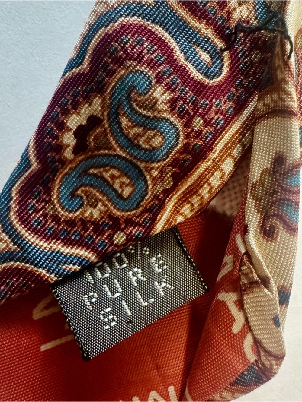 Vintage I. MAGNIN Paisley Classic Luxury Silk Tie in Cream, Blue & Brown, 3.75” - Picture 4 of 6